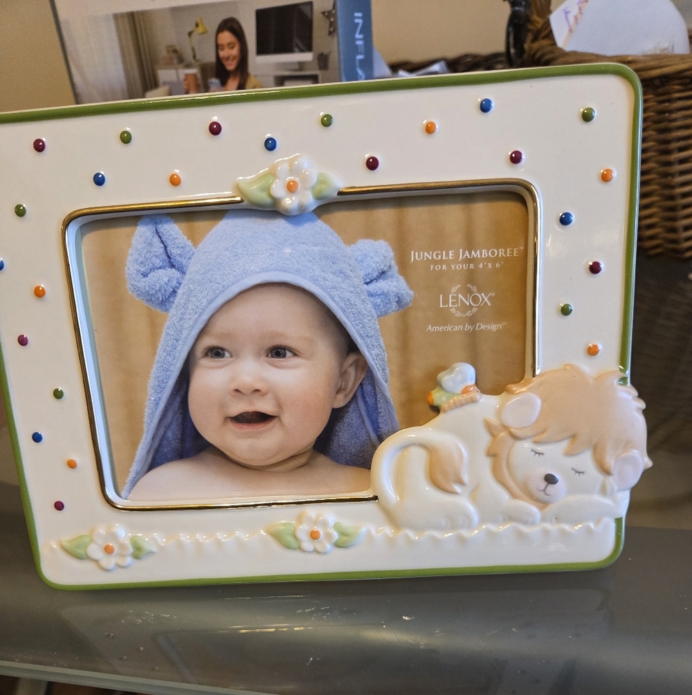 Lenox Cream Baby Picture Frame with Pastel Accents and Lion NEW 4"X 6"